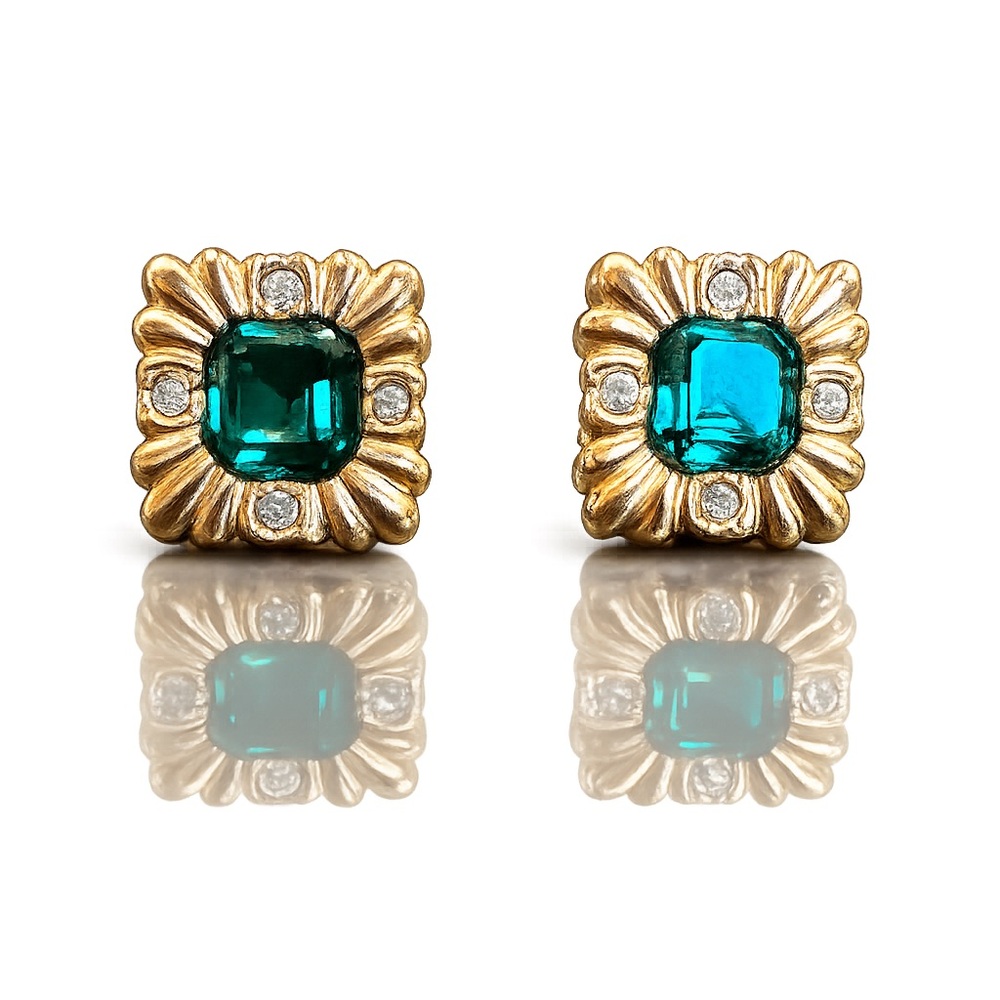 Vintage‎ Emerald Green Square Stud Earrings Gold Tone Textured Frame